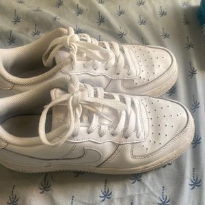 Air Force Ones (Gradeschool)